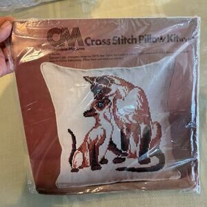 NEW VTG 1976 Columbia Minerva cross stitch pillow kit 14x14 siamese cats